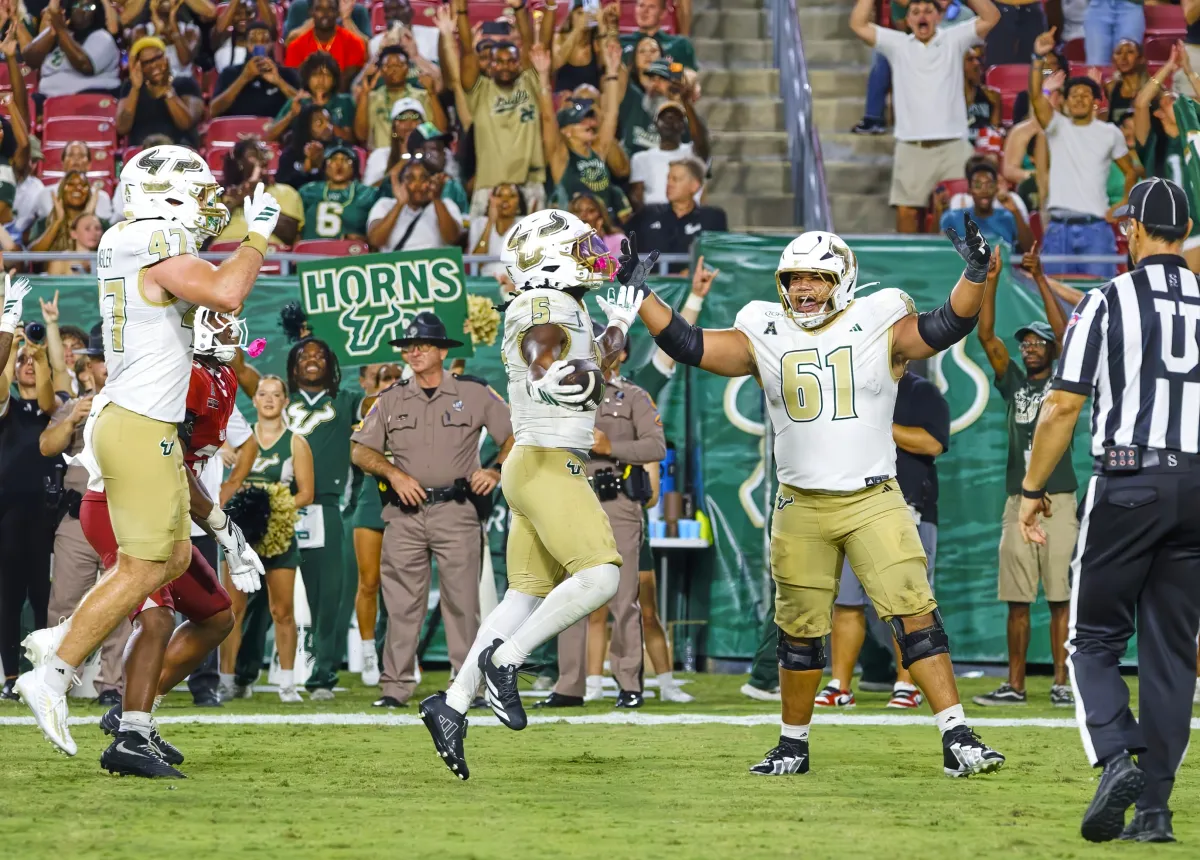 South Florida Loses for the First Time This Season Temple Owls Outlast the Bulls in Tampa