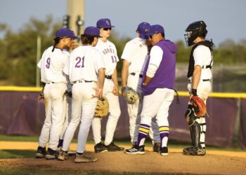 Sumner bounces back after Bloomingdale loss; Lennard winning streak hits five games